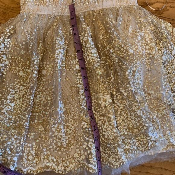 Party Dress Sequins and beaded plunging neckline - Picture 11 of 11